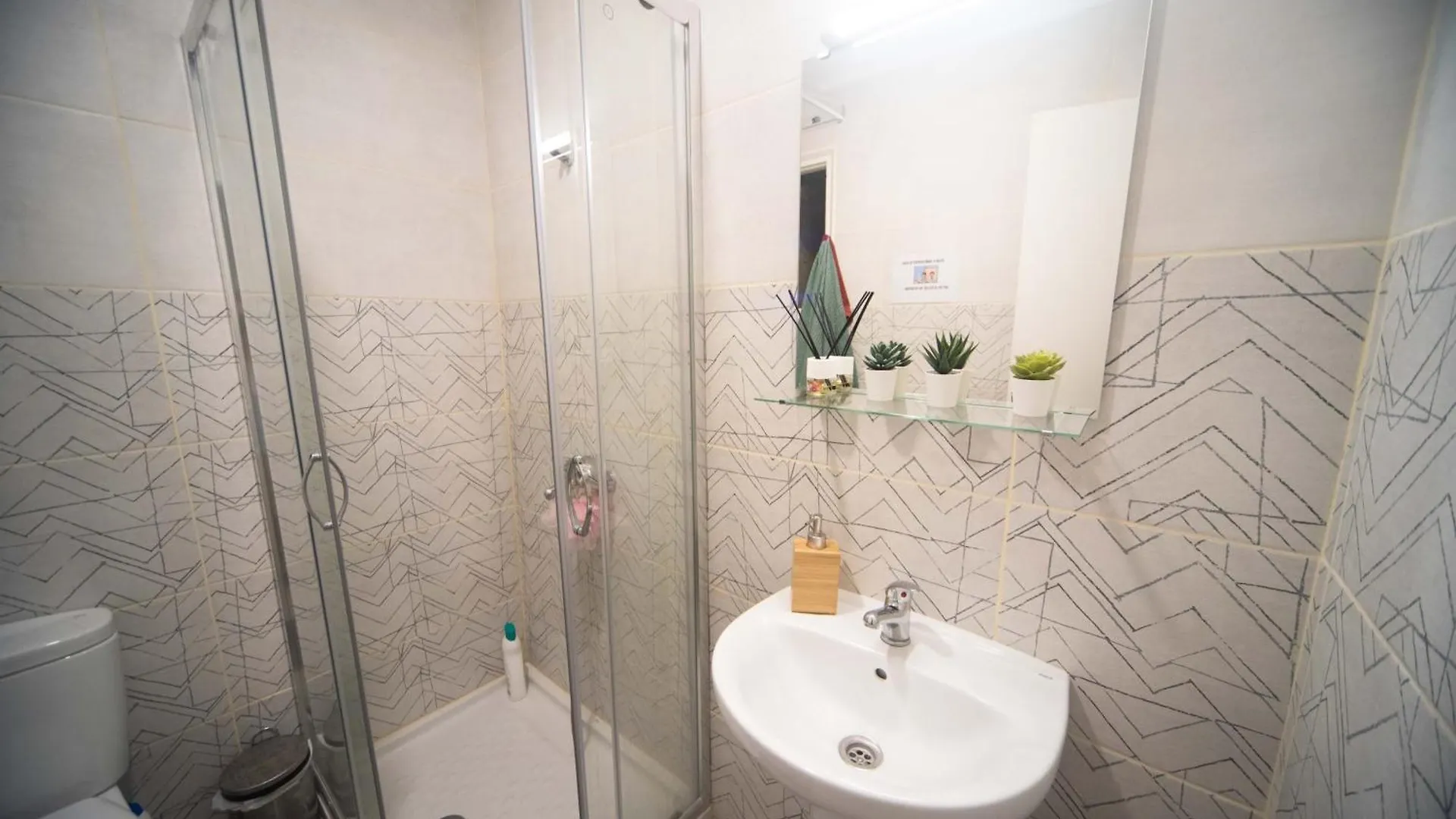 Hostal By Barcelona Port Rooms