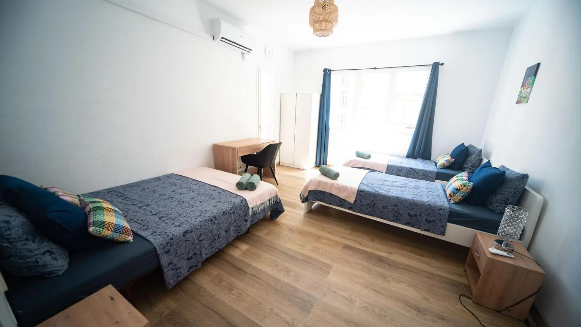 By Barcelona Port Rooms 0*,  إسبانيا